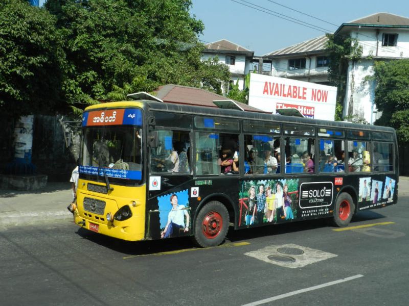 Linienbus in Yangon (Rangun)
